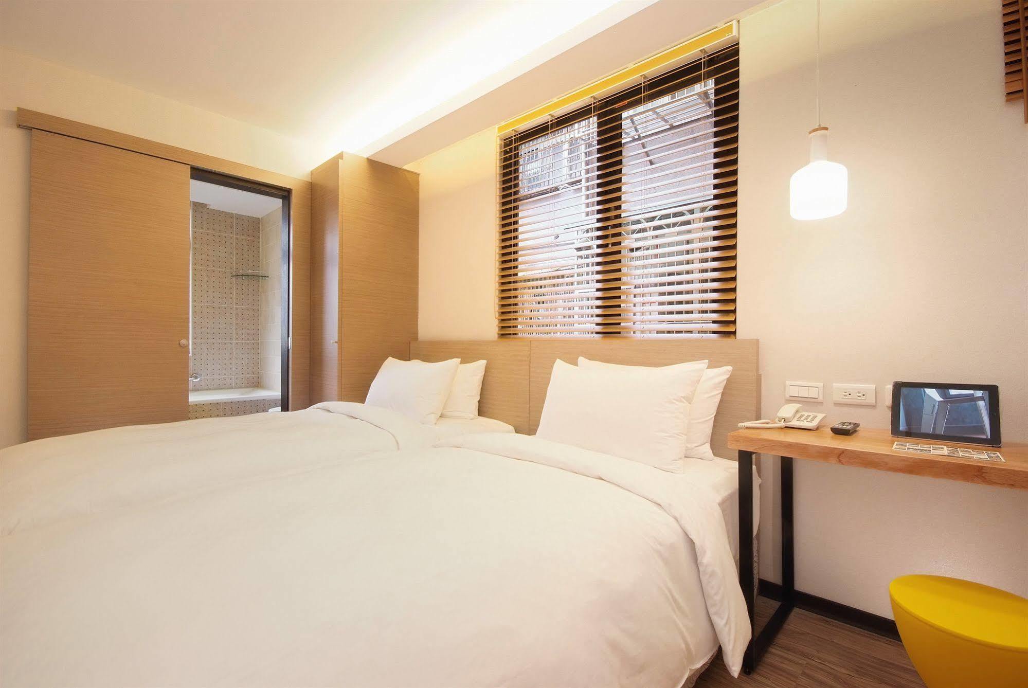 Lan Ting Business Inn Тайпей Екстериор снимка