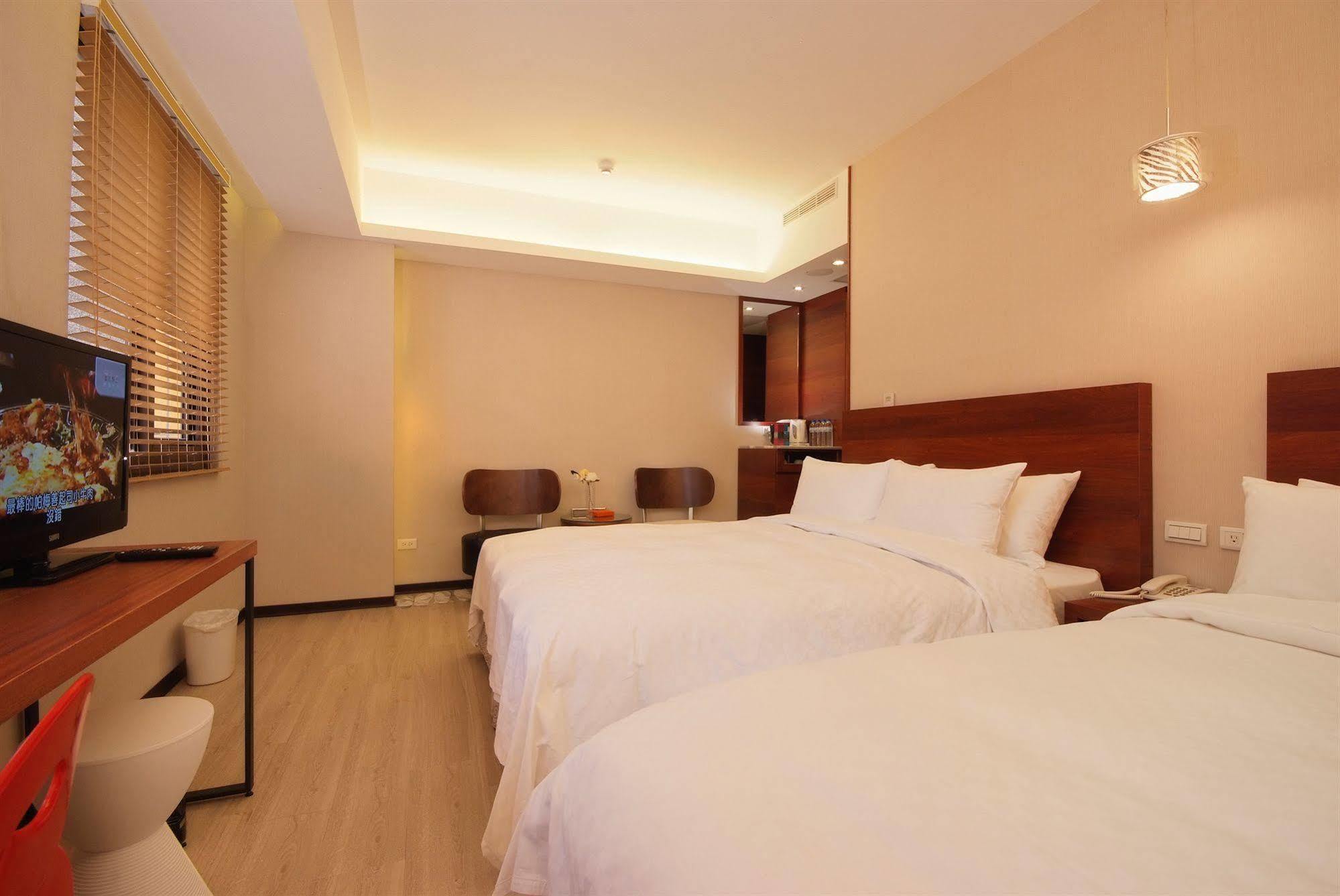 Lan Ting Business Inn Тайпей Екстериор снимка