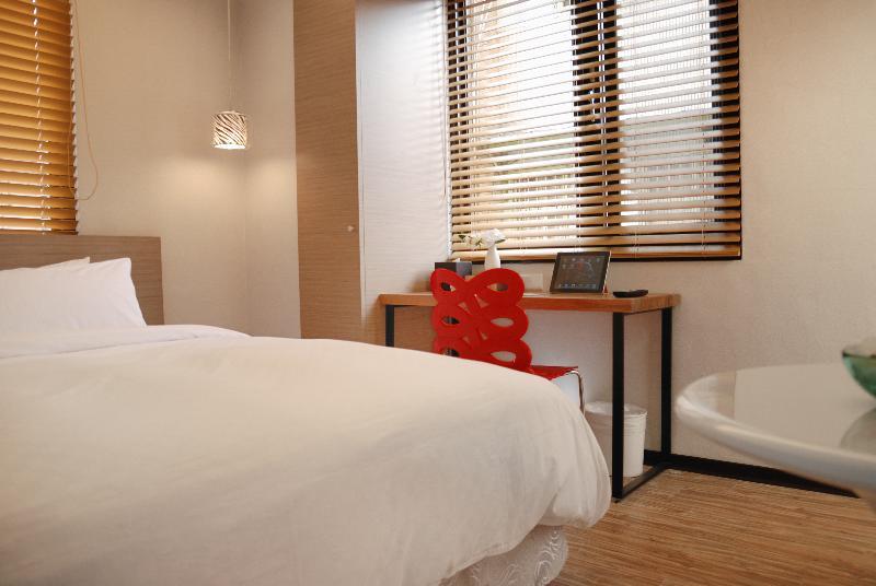 Lan Ting Business Inn Тайпей Екстериор снимка