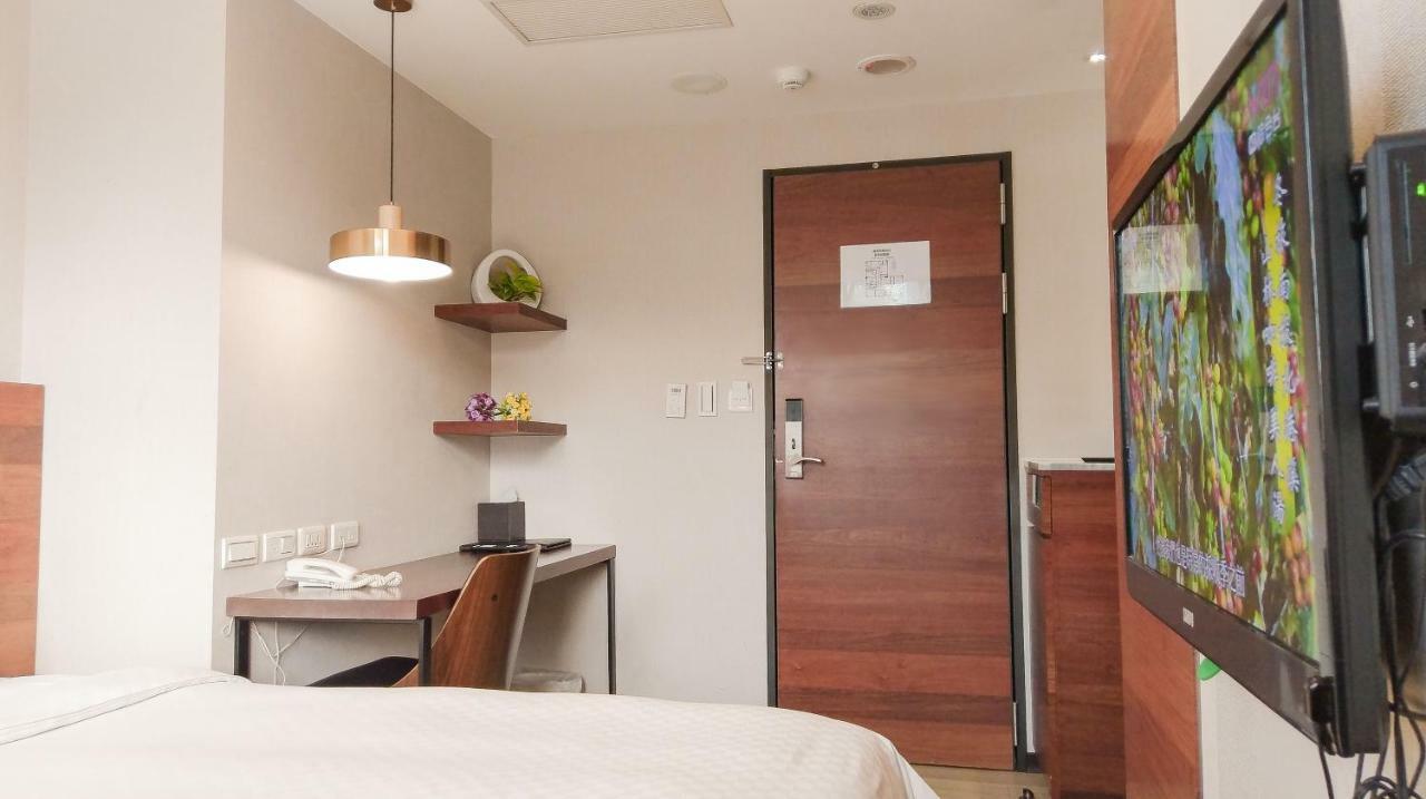 Lan Ting Business Inn Тайпей Екстериор снимка