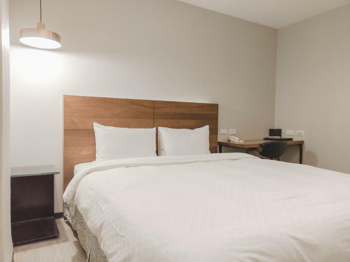 Lan Ting Business Inn Тайпей Екстериор снимка