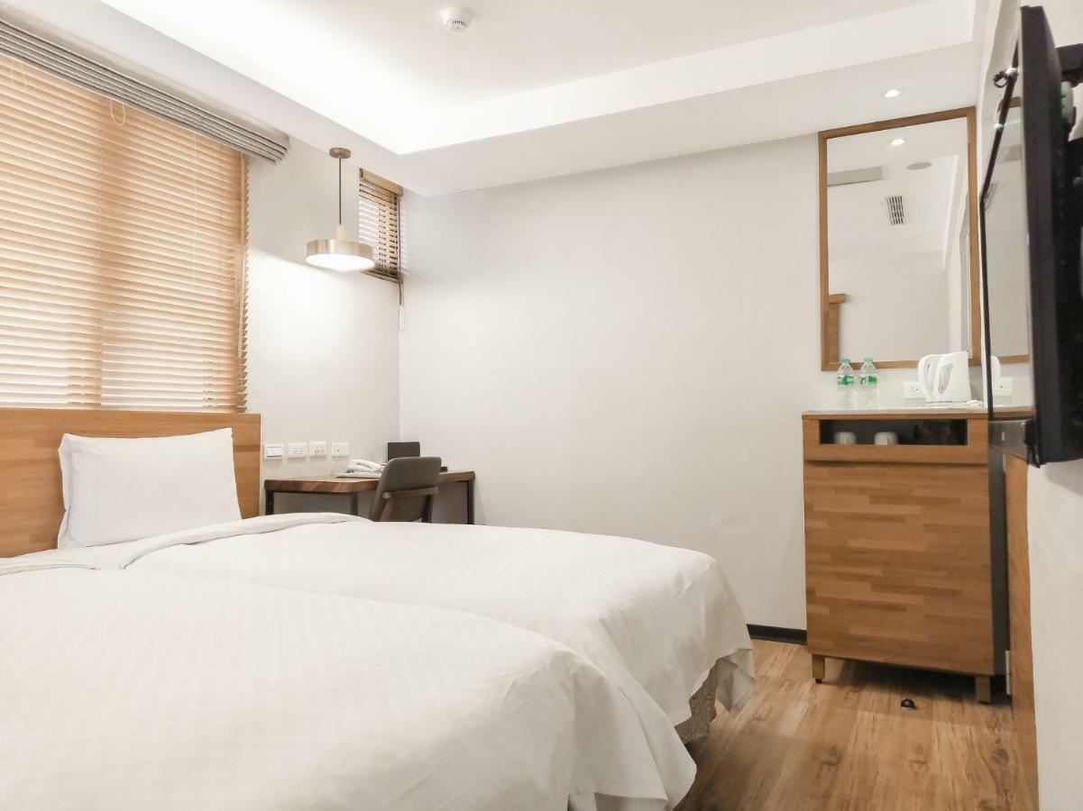 Lan Ting Business Inn Тайпей Екстериор снимка