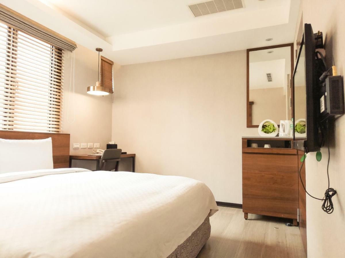 Lan Ting Business Inn Тайпей Екстериор снимка