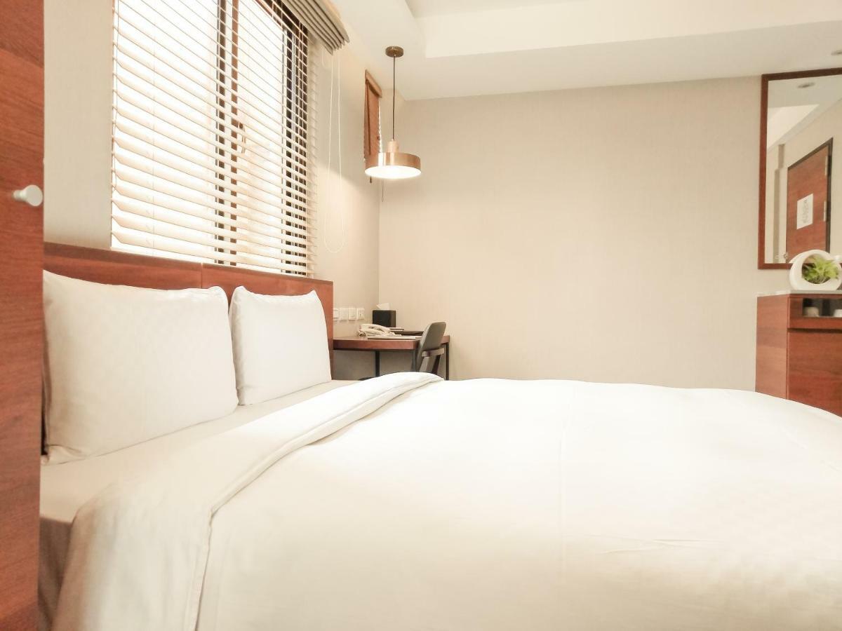 Lan Ting Business Inn Тайпей Екстериор снимка