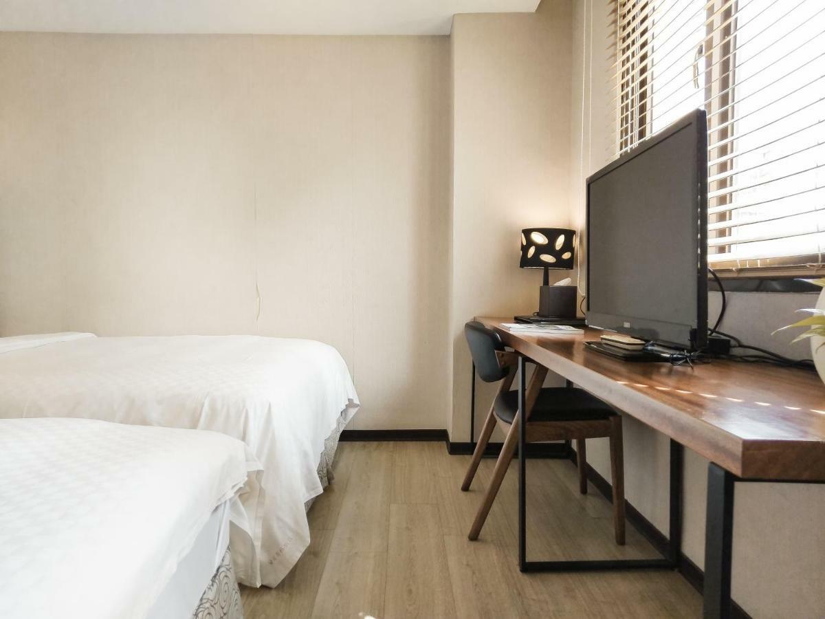 Lan Ting Business Inn Тайпей Екстериор снимка