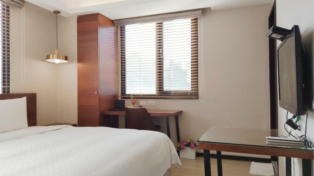 Lan Ting Business Inn Тайпей Екстериор снимка