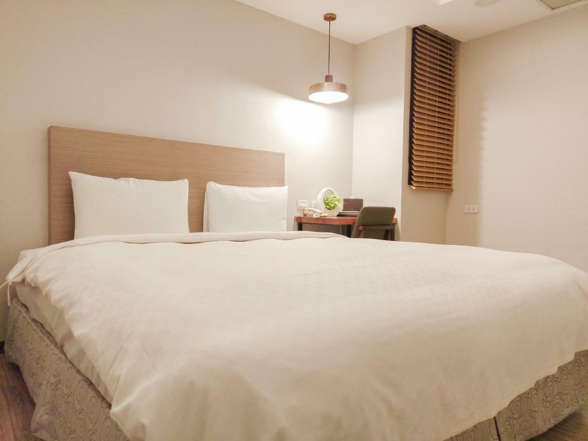 Lan Ting Business Inn Тайпей Екстериор снимка