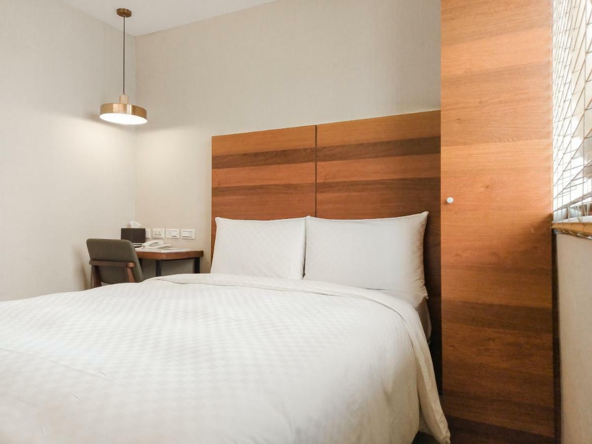 Lan Ting Business Inn Тайпей Екстериор снимка